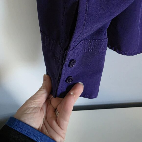 EUC Dress Barn Button Up Blouse - Picture 2 of 4